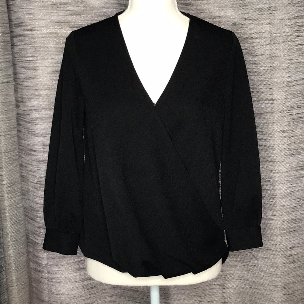 BANANA REPUBLIC XS LONG SLEEVED WRAP CREPE BLACK